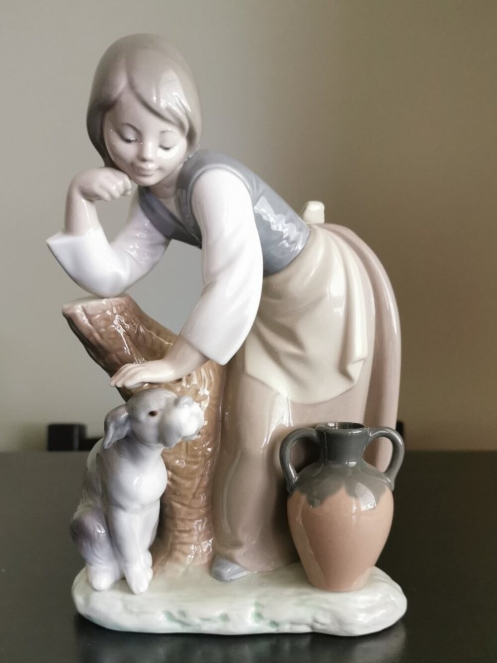 LLADRO "Caress and Rest" Girl Petting Dog, Porcelain Figurine #12, MINT‎